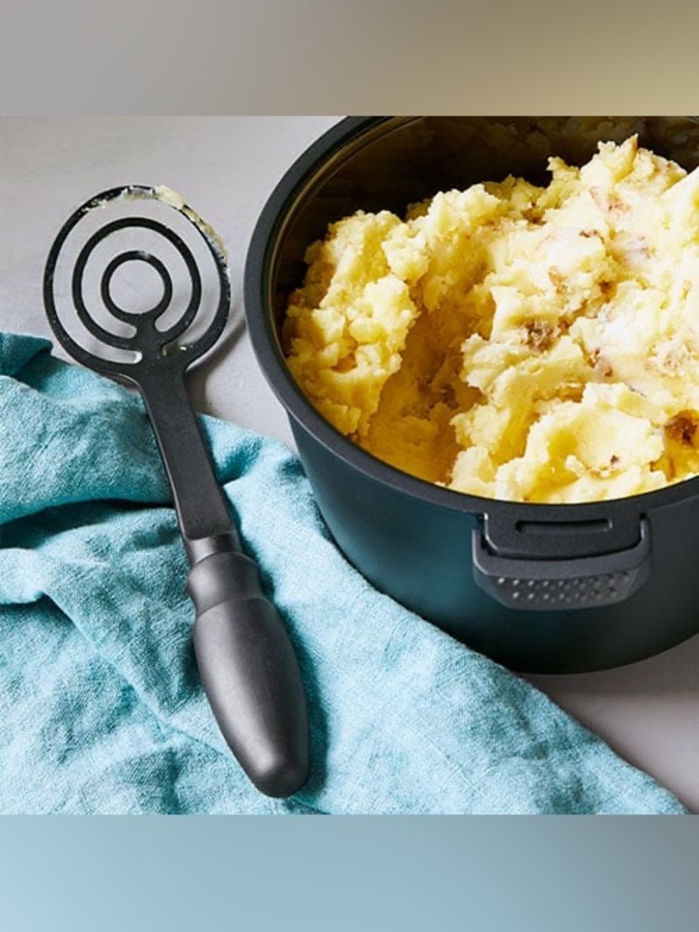 💫4/$25 • The Pampered Chef MIX 'N MASHER